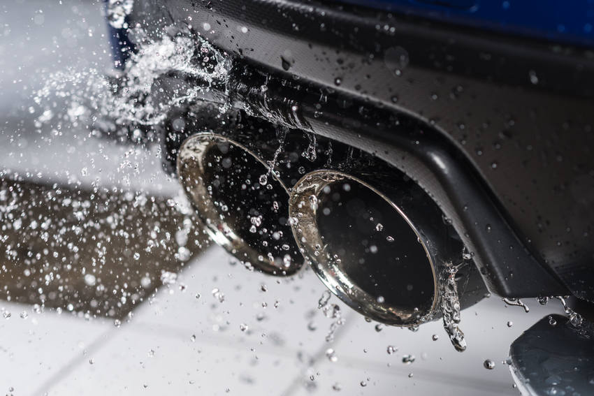 Jangan Panik Knalpot Mobil Kemasukan Air