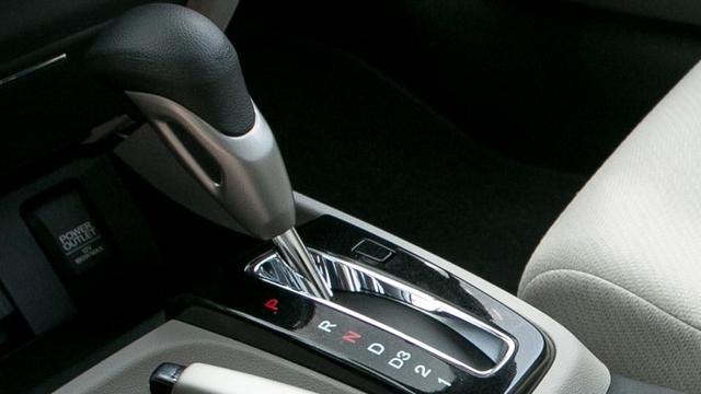 Tanda Transmisi Mobil Matic Rusak